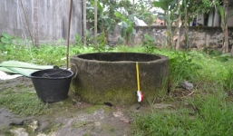 Bé trai 1 tuổi bị cô ruột ném xuống giếng: Chân dung kẻ thủ ác